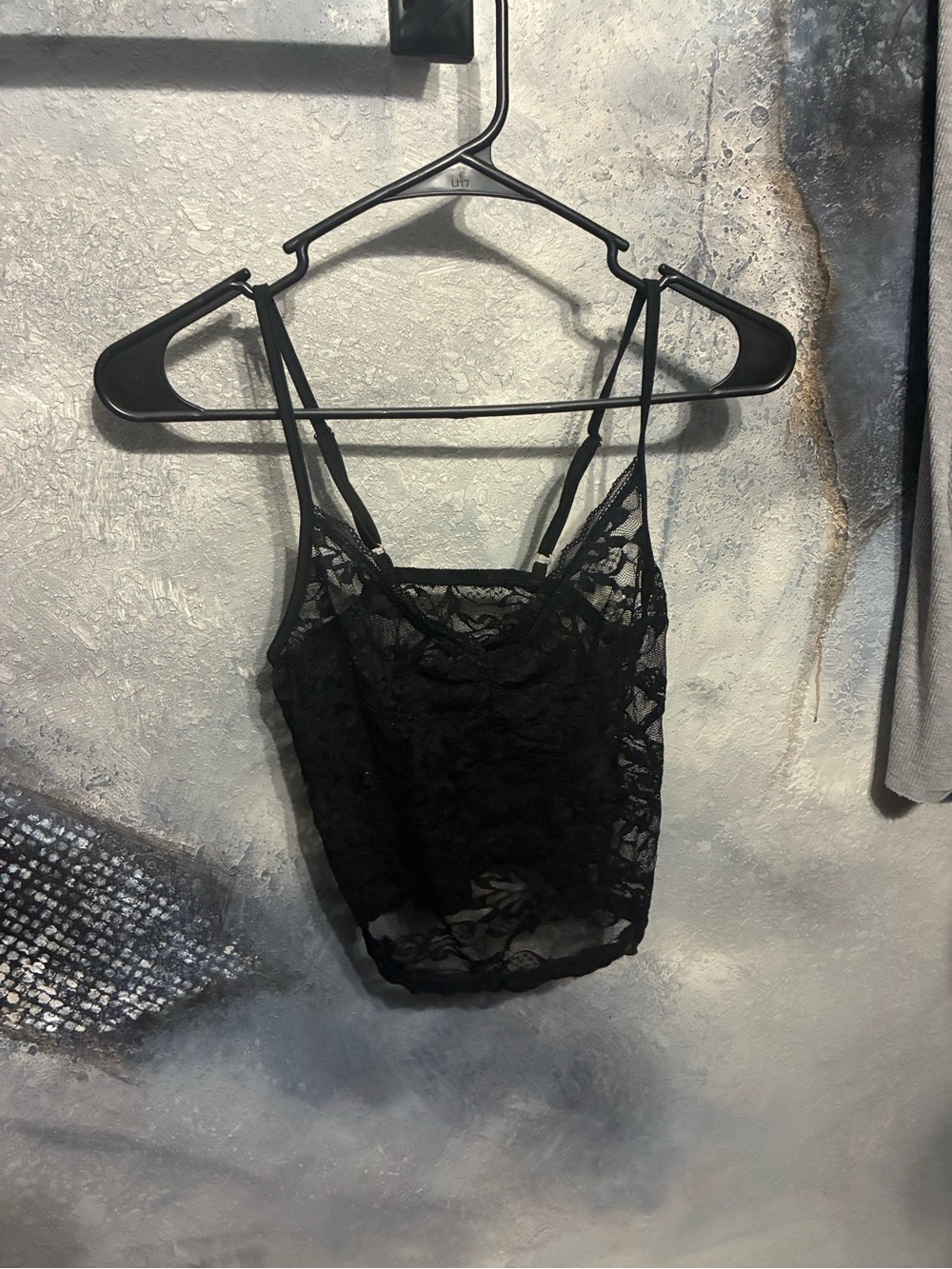 BLACK LACE SPAGHETTI STRAP TANK TOP SIZE XS